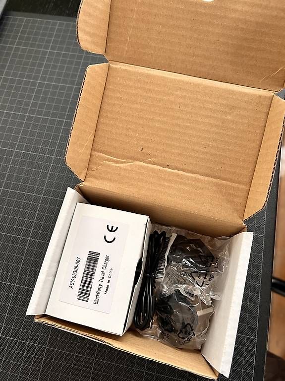 Unità & Adattatore: Reise Stecker Universal – Usato da Kefikon ZH venduto da Loisel69 2