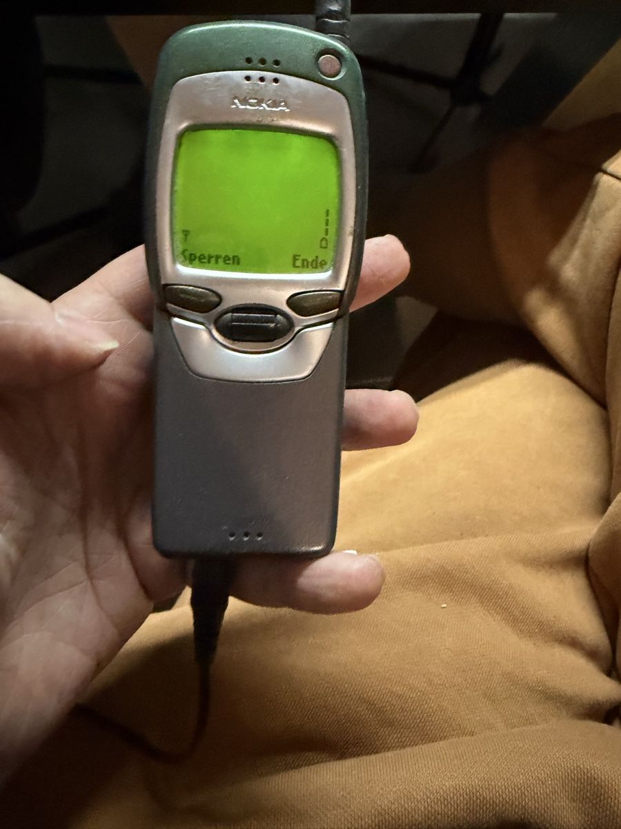 Nokia Telefoni cellulari / Smartphones: Nokia 7110 mit Ersatzakku und Ladegerät – Usato da Wettingen venduto da NickInc 1