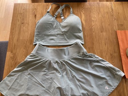 Tennis Rock mit Bustier