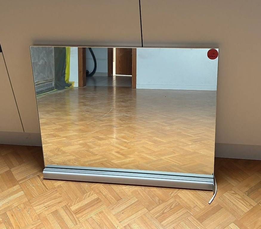 Spiegel: Spiegel mit Leuchte ab Ausstellung – Neu (gemäss Beschreibung) aus Braunau von H-Wohnen