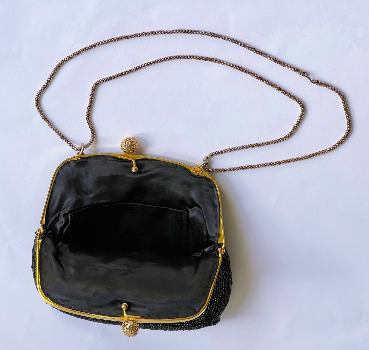 Borse da donna: Abendtasche / Pochette*mit verschieden farbigen Perlen***** – Usato da Dübendorf venduto da Orchid18 2