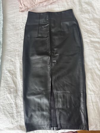 Zara black faux leather skirt xs