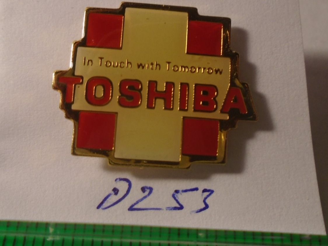Placchette & Badge: 1 Toshiba Pin (D253) – Usato da Winterthur venduto da Beli2000