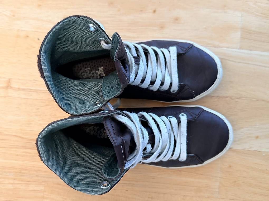 Lacoste Scarpe per ragazzi: Lacoste Kinder High-Top Sneaker - Gr. 30 – Usato da Untersiggenthal venduto da Yefe 1