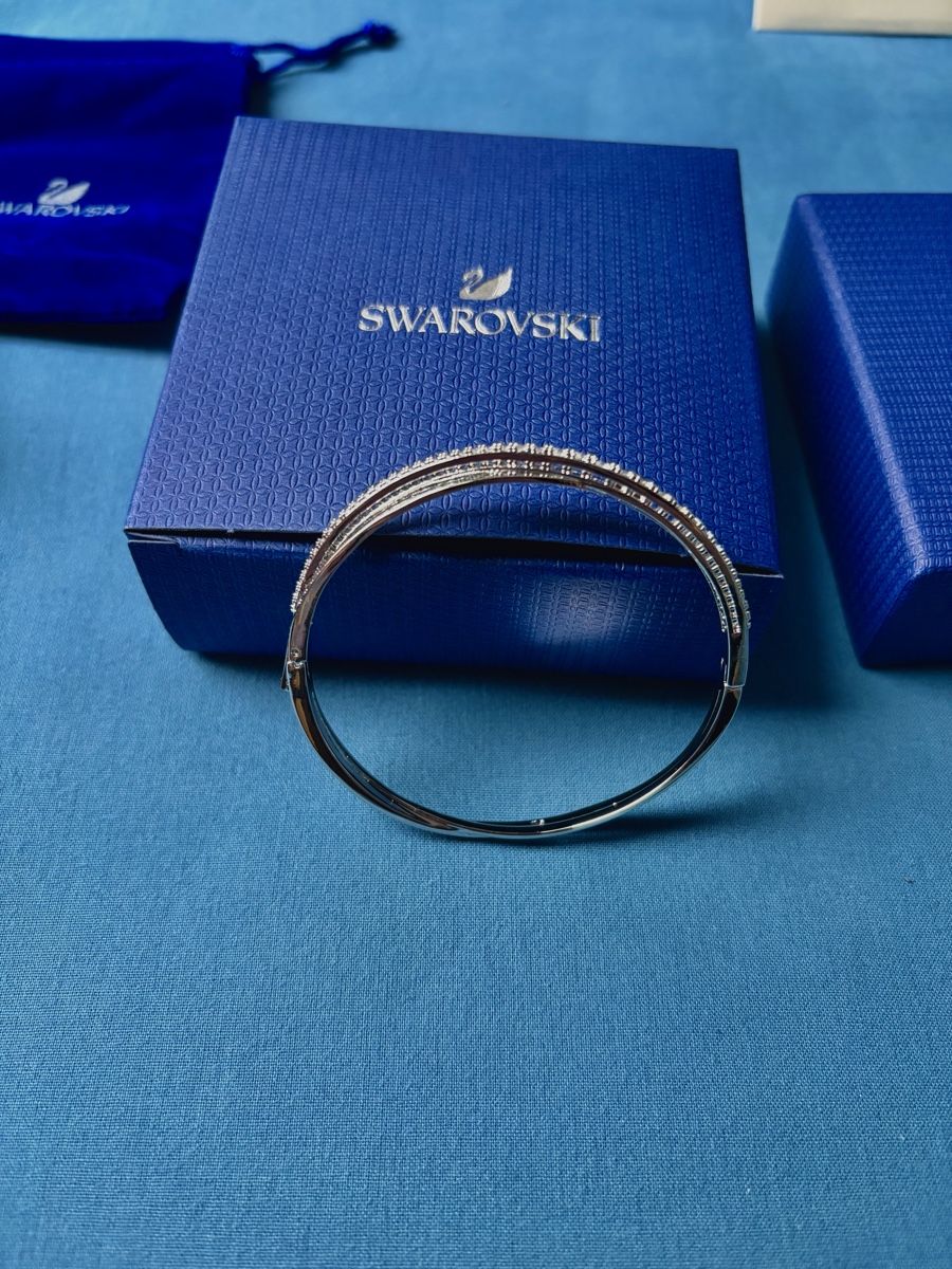 Swarovski Bracelets: Hyperbola Swarovski Silver Bangle // Bracelet & Crystals – Neuf (Voir description) à Chavannes-Renens par Will_01 4