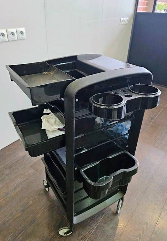 Sessel: Mobilier de coiffure – Gebraucht aus Neuchâtel von fre_5n82 2