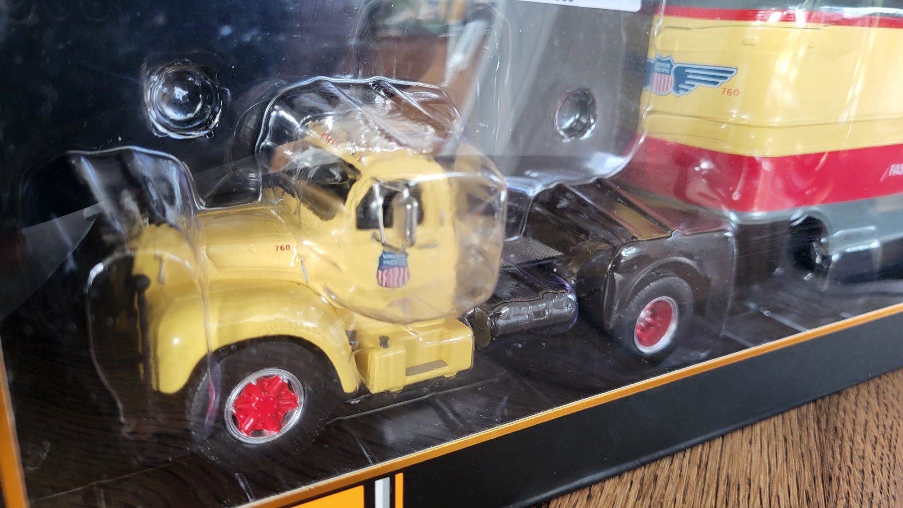 IXO Kit di modellismo & Modellini statici: Mack B61, Union Pacific 1:43 IXO – Usato da Rothrist venduto da Juana5 1