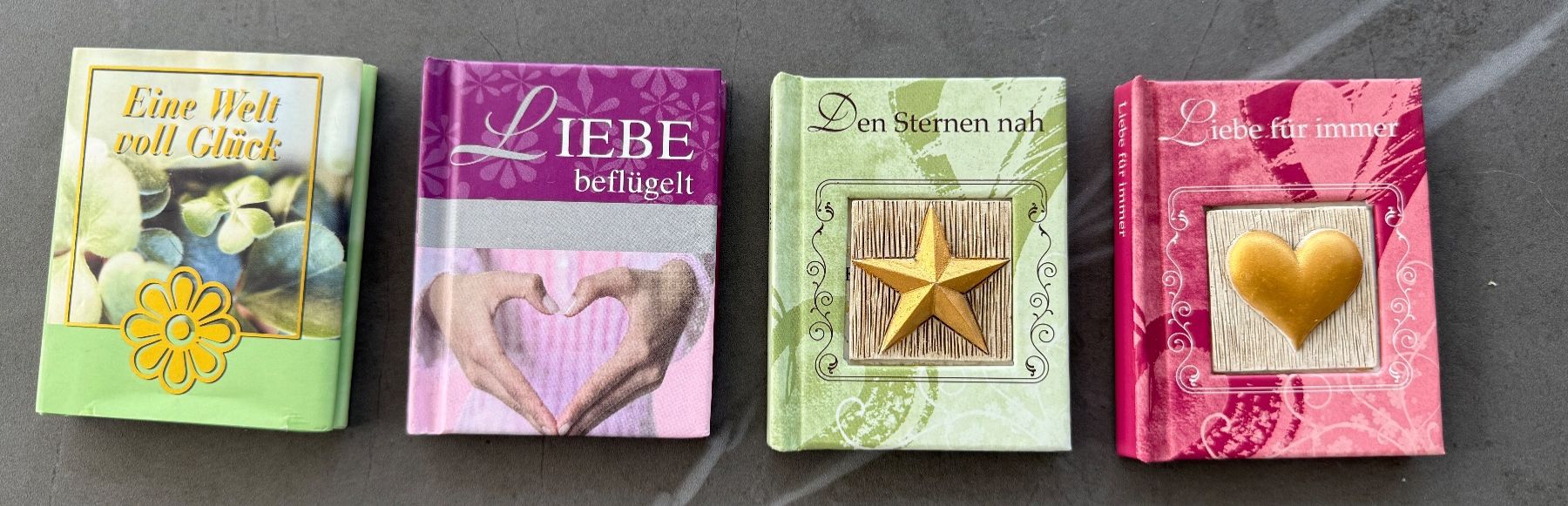 Libri: 4 Mini Büchlein – Usato da Altishofen venduto da UrsulaP0102
