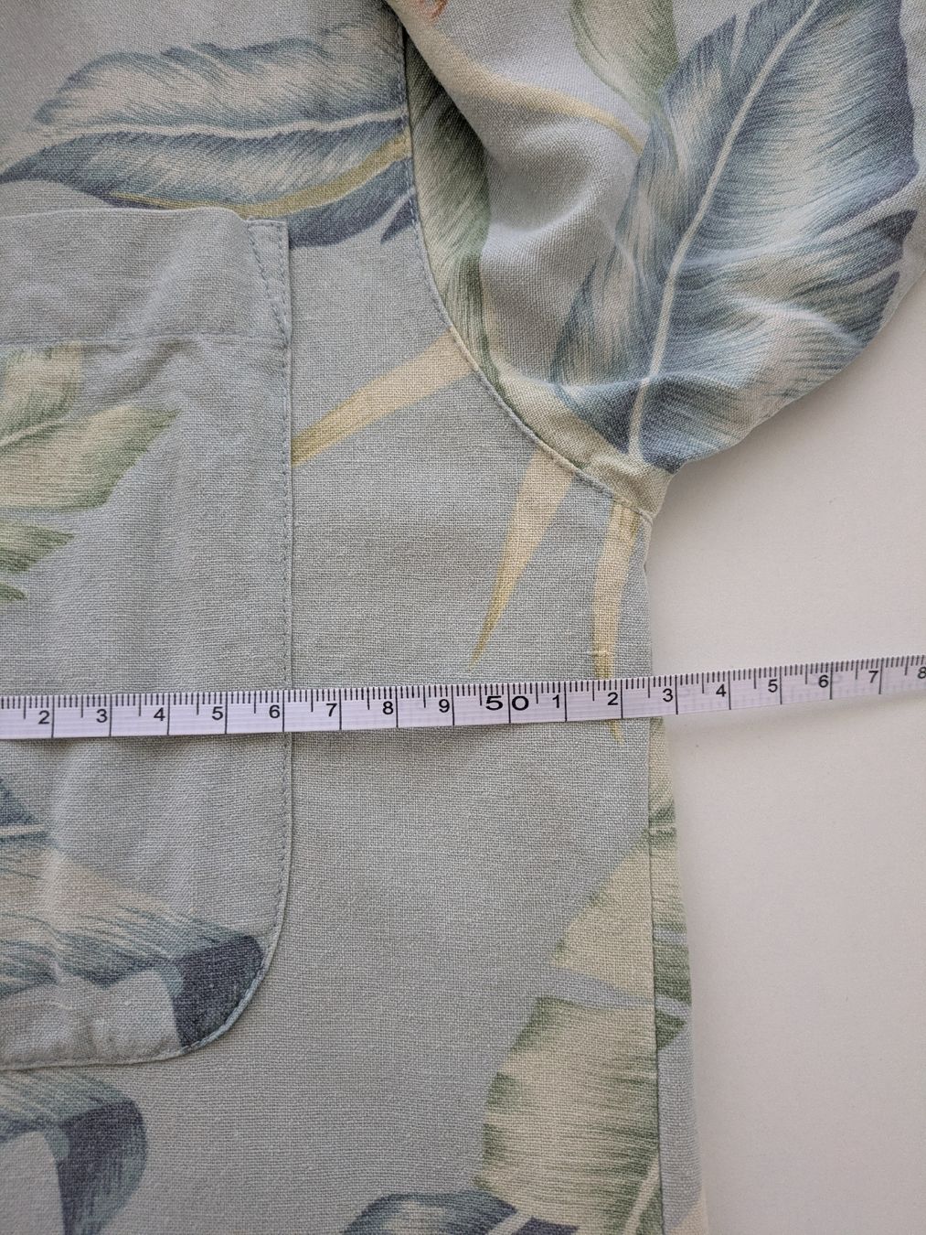 Hemden: Hemd Grösse S Tropical Print kurzarm 70% Seide – Gebraucht aus Rorschach von joh_v2y2 4