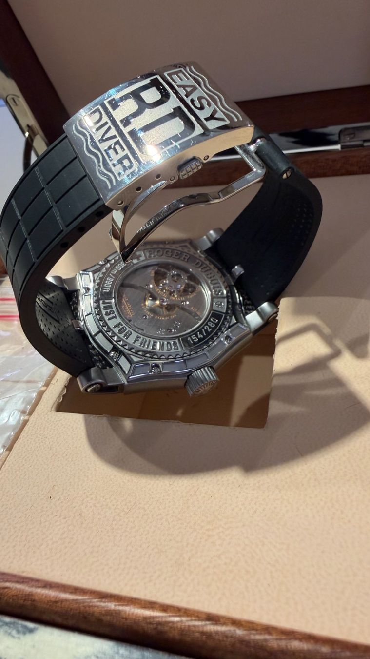 Roger Dubuis Orologi: Roger Dubuis Easy Diver Tourbillon 48mm – Usato da Randogne venduto da 2G1909 4