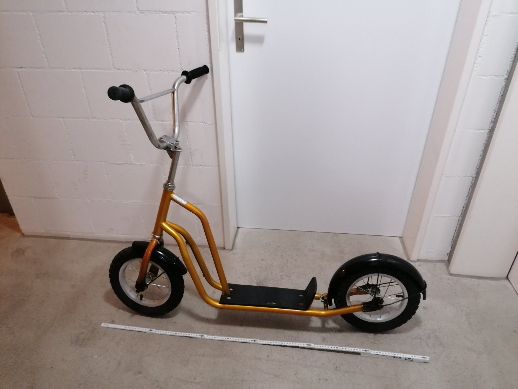 Kickboard: Trottinett – Usato da Igis venduto da JUST-4U-ENJOY