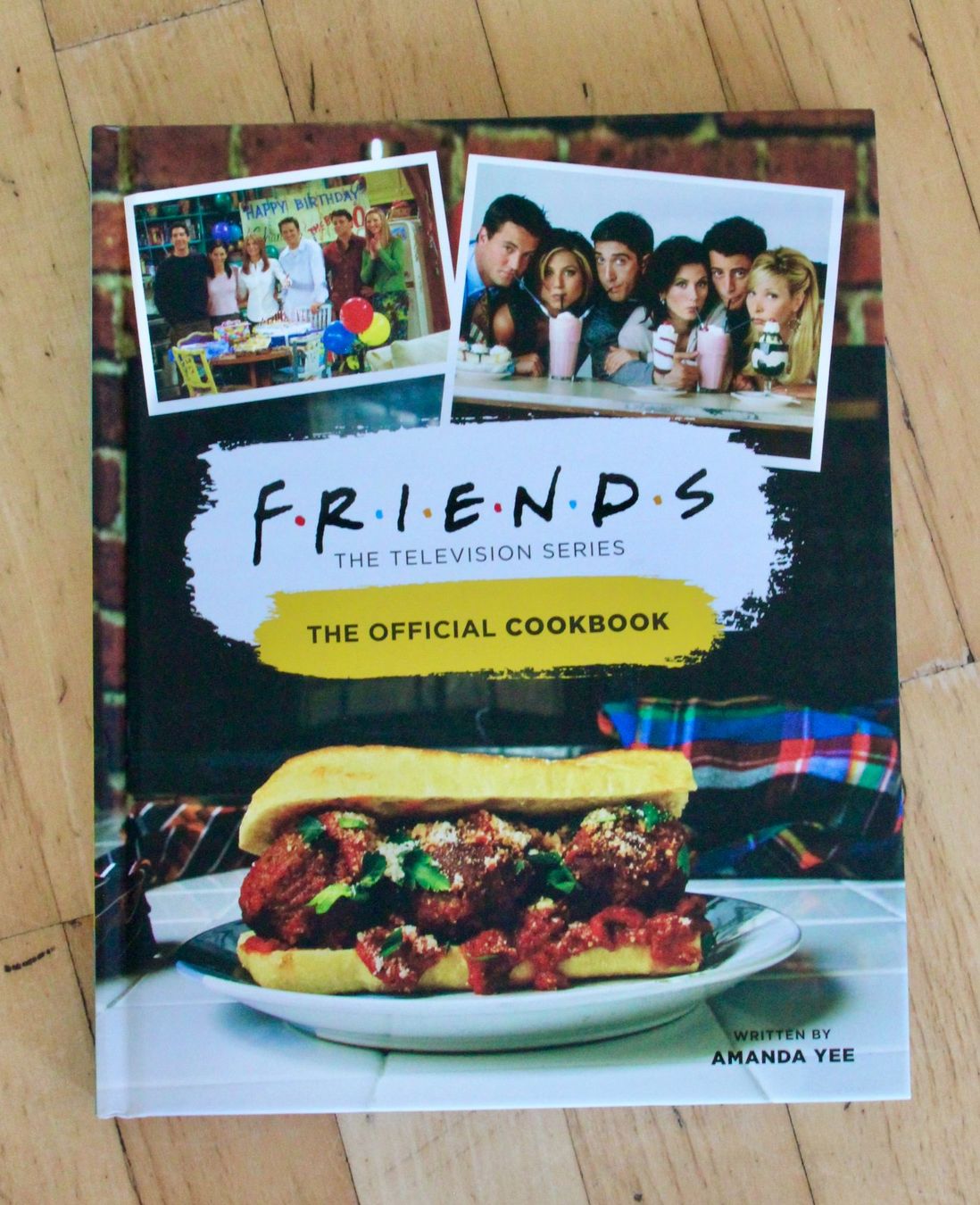 Libri: FRIENDS: The Official Cookbook - NEU – Nuovo (secondo la descrizione) da Münchenstein venduto da brigser 1
