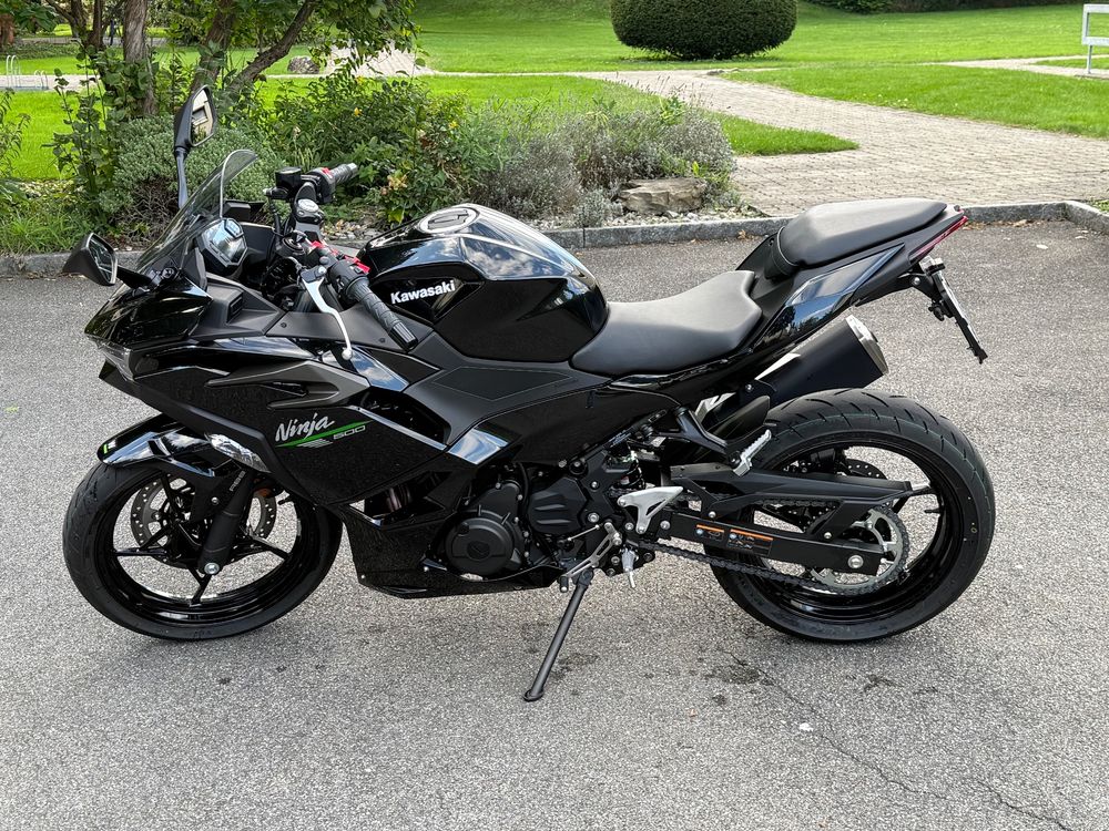 Elegantes Kawasaki Ninja Gebraucht Bilder