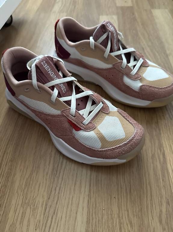 Scarpe da uomo: Nike jordan 42.5 grösse – Usato da Bern venduto da pas_ct5j 3