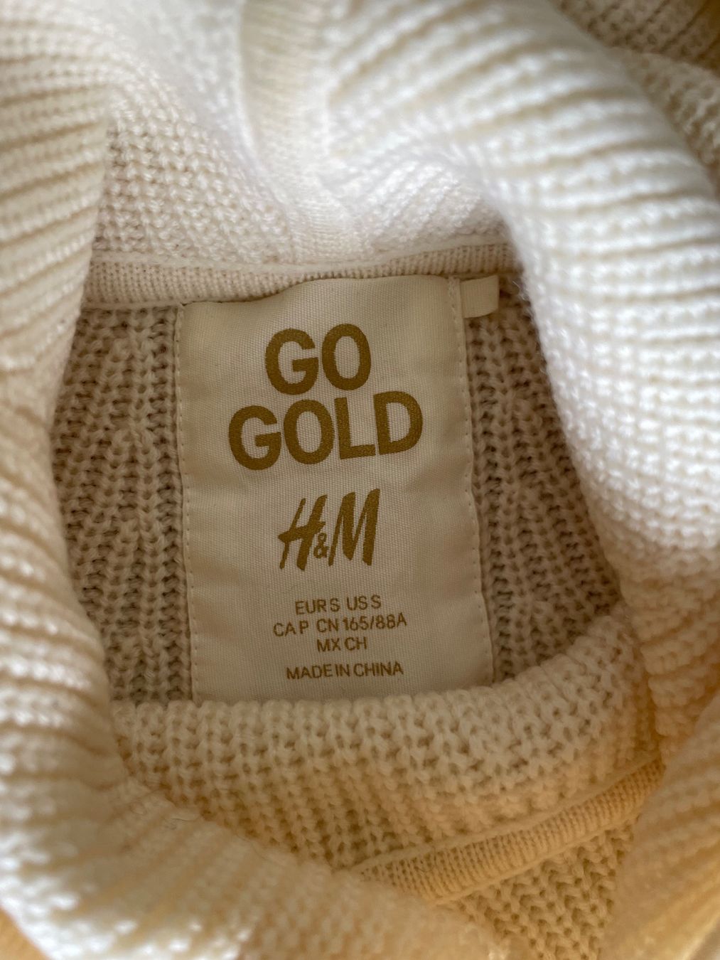 H&M Maglioni & Felpe: Wollpullover mit Kapuze H&M – Usato da Richterswil venduto da IrynaL 3