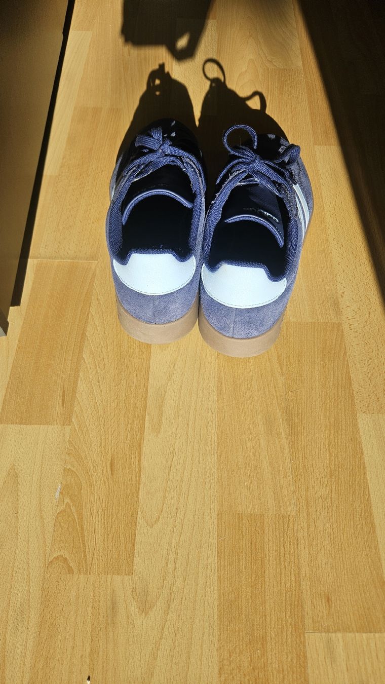 Scarpe da uomo: Adidas BARREDA size 44 – Usato da Frauenfeld venduto da exi_8dxy 4