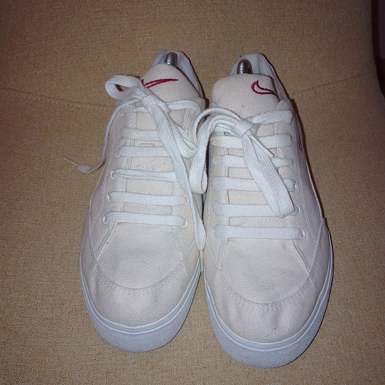 Nike Scarpe da uomo: Nike Killshot Vintage Sneaker, Canvas beige/rot – Usato da Uznach venduto da EMaria83