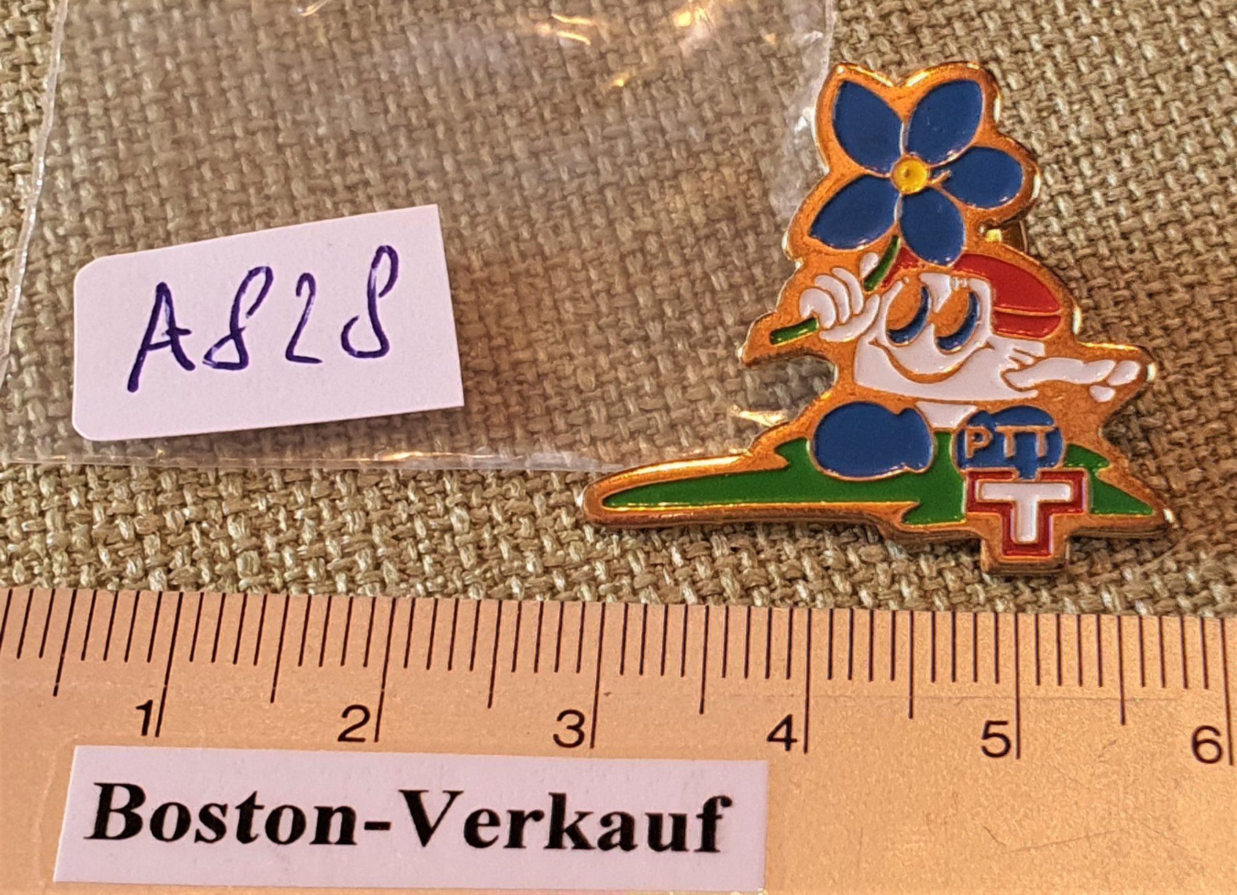 Plaketten & Abzeichen: A828 - Pin PTT Die Post Blume Telefon – Gebraucht aus Reinach BL von Boston-Verkauf 2
