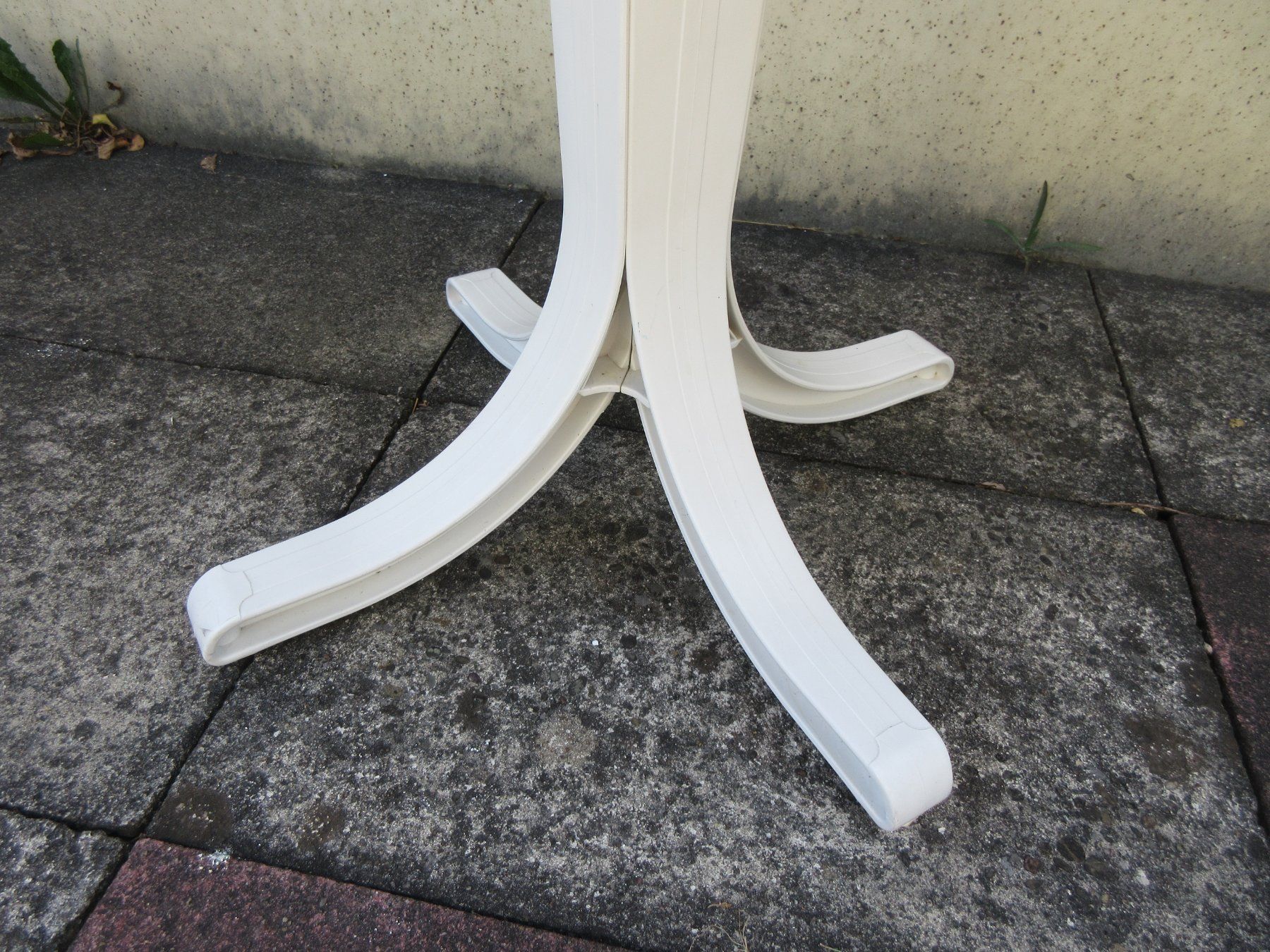 Tavoli: Balkon/Gartentisch – Usato da Kaisten venduto da renault015 2
