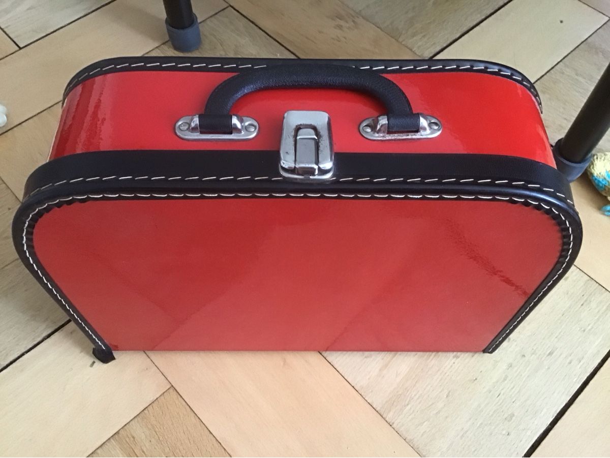 Valigie:  Karton Köfferli 35x25x11cm – Usato da Birsfelden venduto da rah_8bfj 2