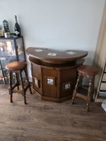 Bar-Theke mit 2 Barhocker, Holz,Bar, Pub-Stil