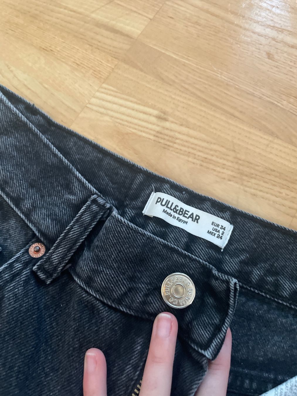 Pull&Bear Jeans: Schwarze Baggy Jeans mit Löcher – Usato da Männedorf venduto da ali_5krk 2