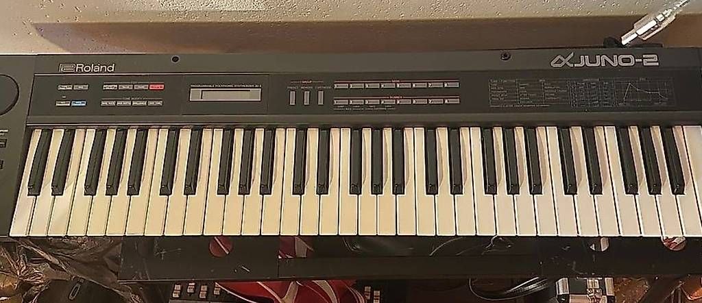 Strumenti musicali: Authentique synthé 80s Roland Alpha Juno 2! – Usato da Bulle venduto da Julienv