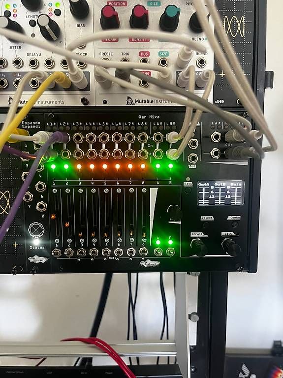 Strumenti musicali: Xer Mixa + expander Modular Mixer Noise Engineering  – Usato da Luzern venduto da oli_dcd2 1
