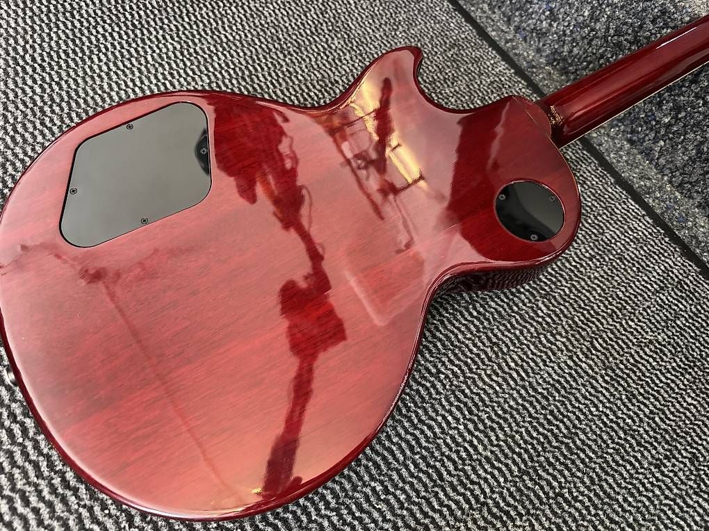 Strumenti musicali: Gibson Exclusive Les Paul Studio Figured Tri Burst  – Usato da Morges venduto da GvnMusic 8