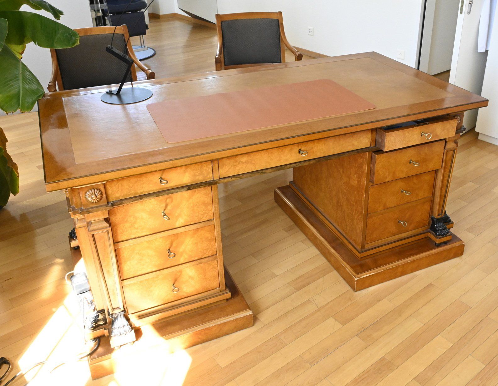 Bureaux: Schreibpult – D'occasion à Cham par Pekelo