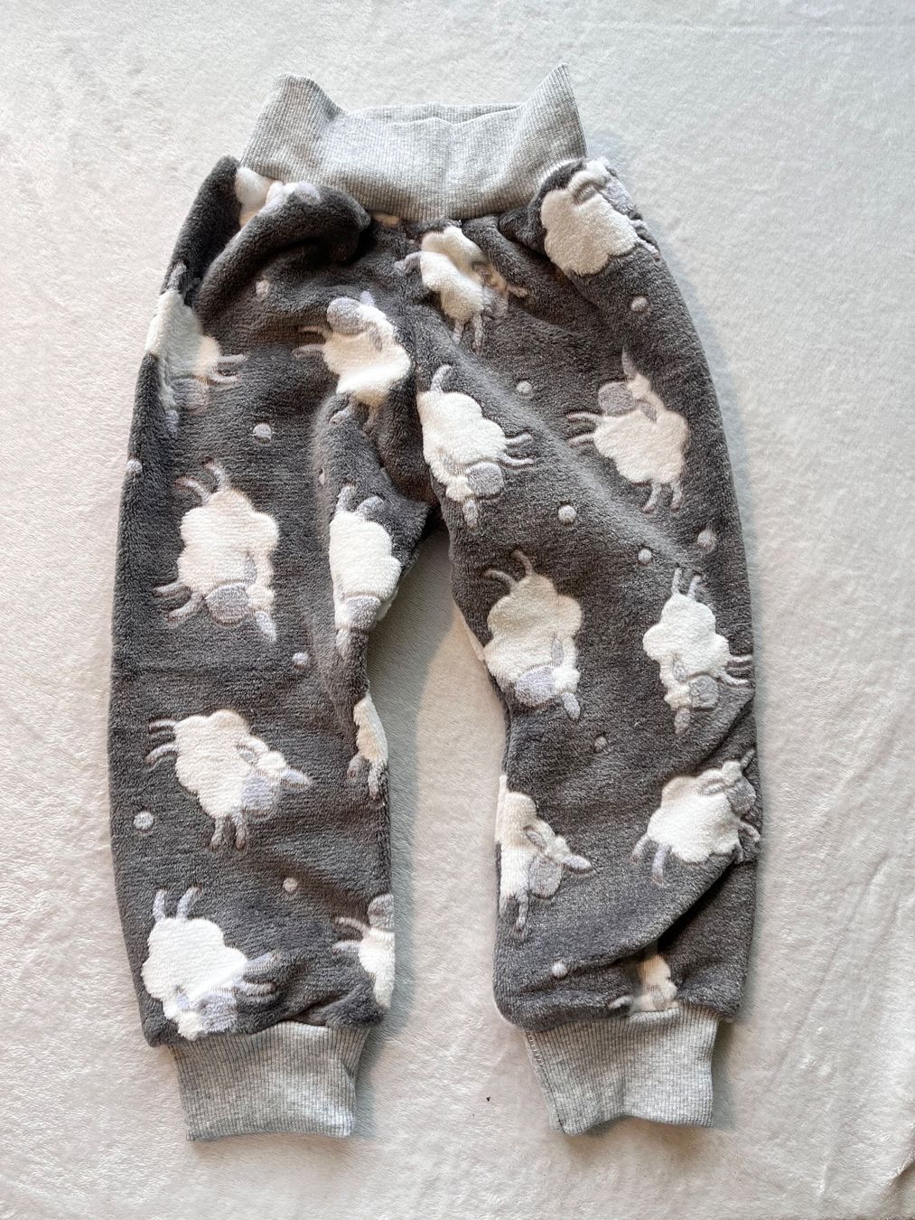 Pantaloni: 1 Kinderhose selbst genäht – Nuovo (secondo la descrizione) da Büsserach venduto da bor_s88m