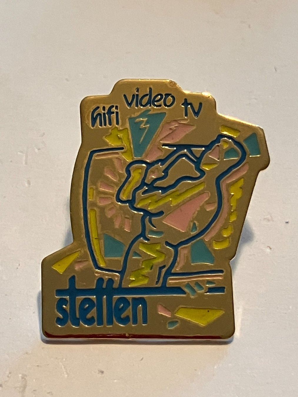 Placchette & Badge: 1 Pin HiFi Video TV Steffen – Usato da Basel venduto da djwwpp