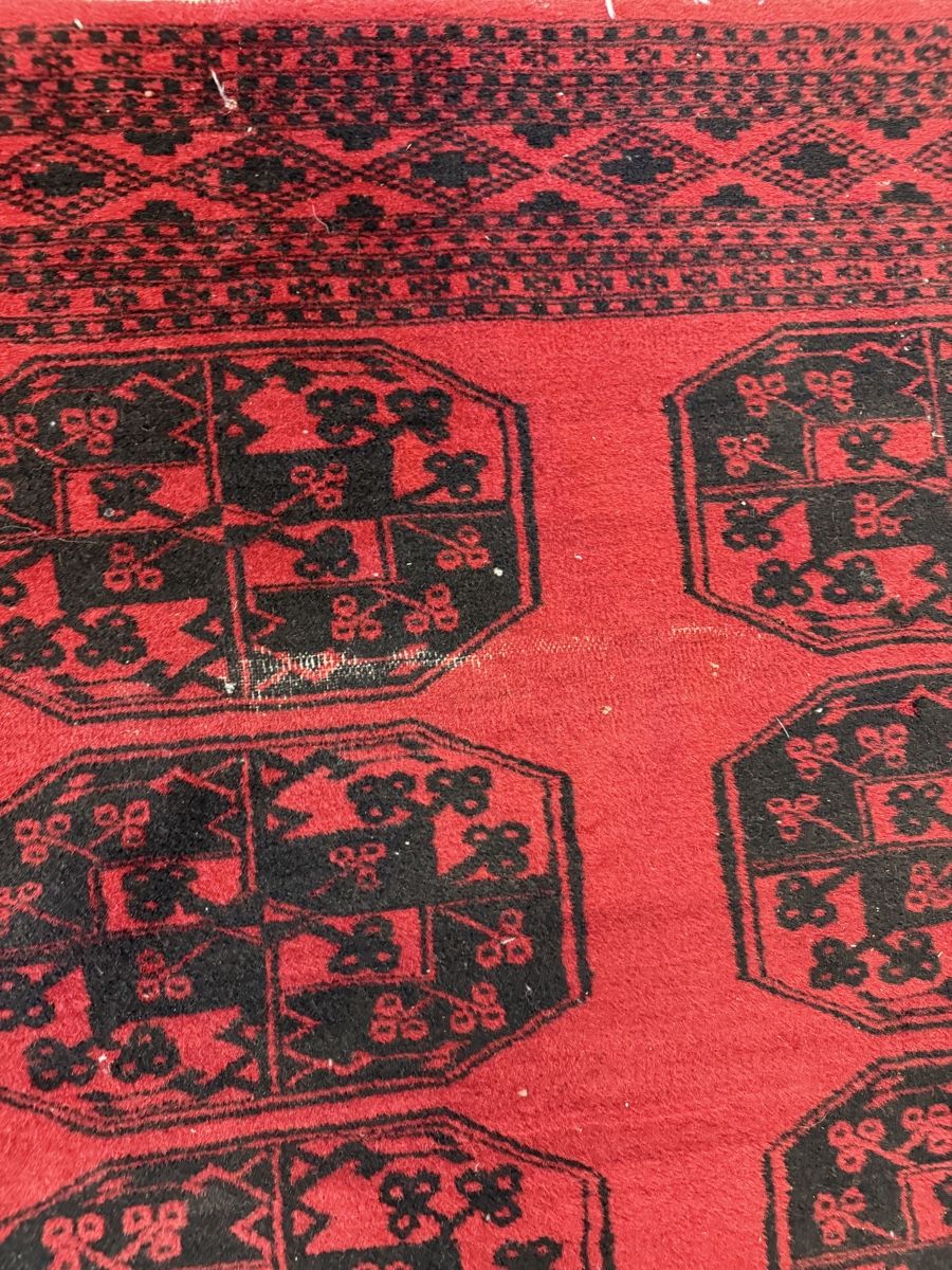Teppiche: Teppich rot-schwarz gemustert mit Fransen ca. 282x191cm – Gebraucht aus Strengelbach von RaenAntikDesign 4