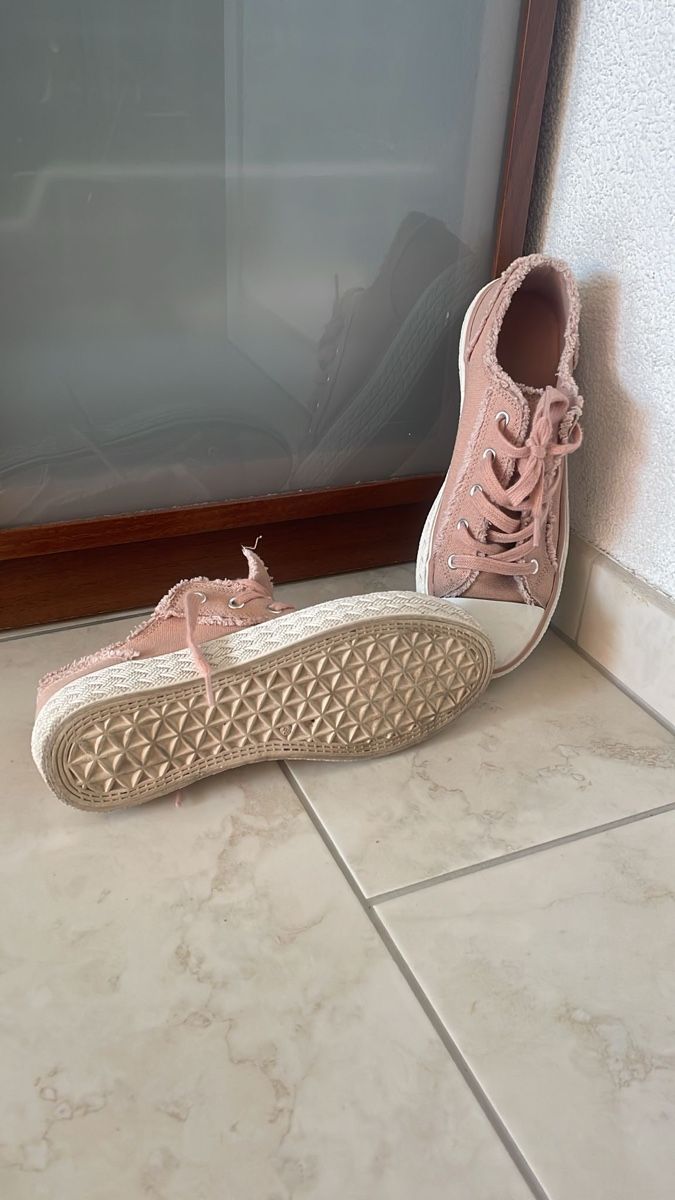Scarpe da donna: Sneaker Damen rosa Grösse 38 super Zustand – Usato da Münchenstein venduto da pricehouse 1