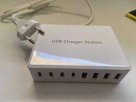 USB Netzteil / USB Charge Station USB-C und USB-A