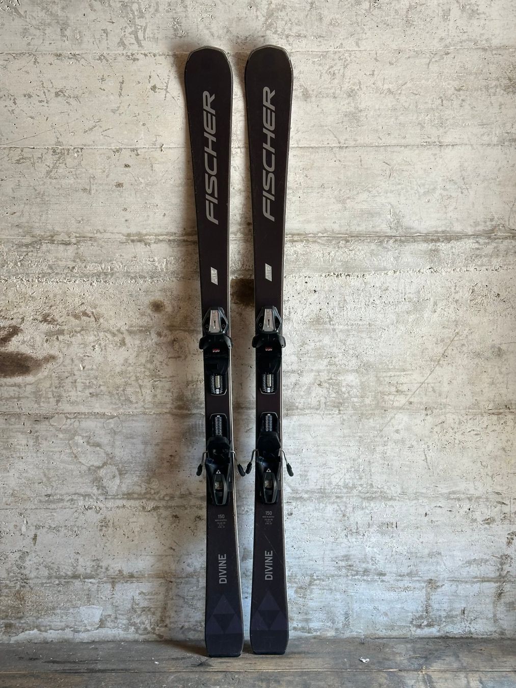 Fischer Skis: Fischer Divine Ski 150CM – Gebraucht aus Emmenbrücke von karkarkar