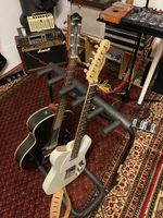 Gitarrenständer / Mehrfachständer – Auktion ab CHF 1.–