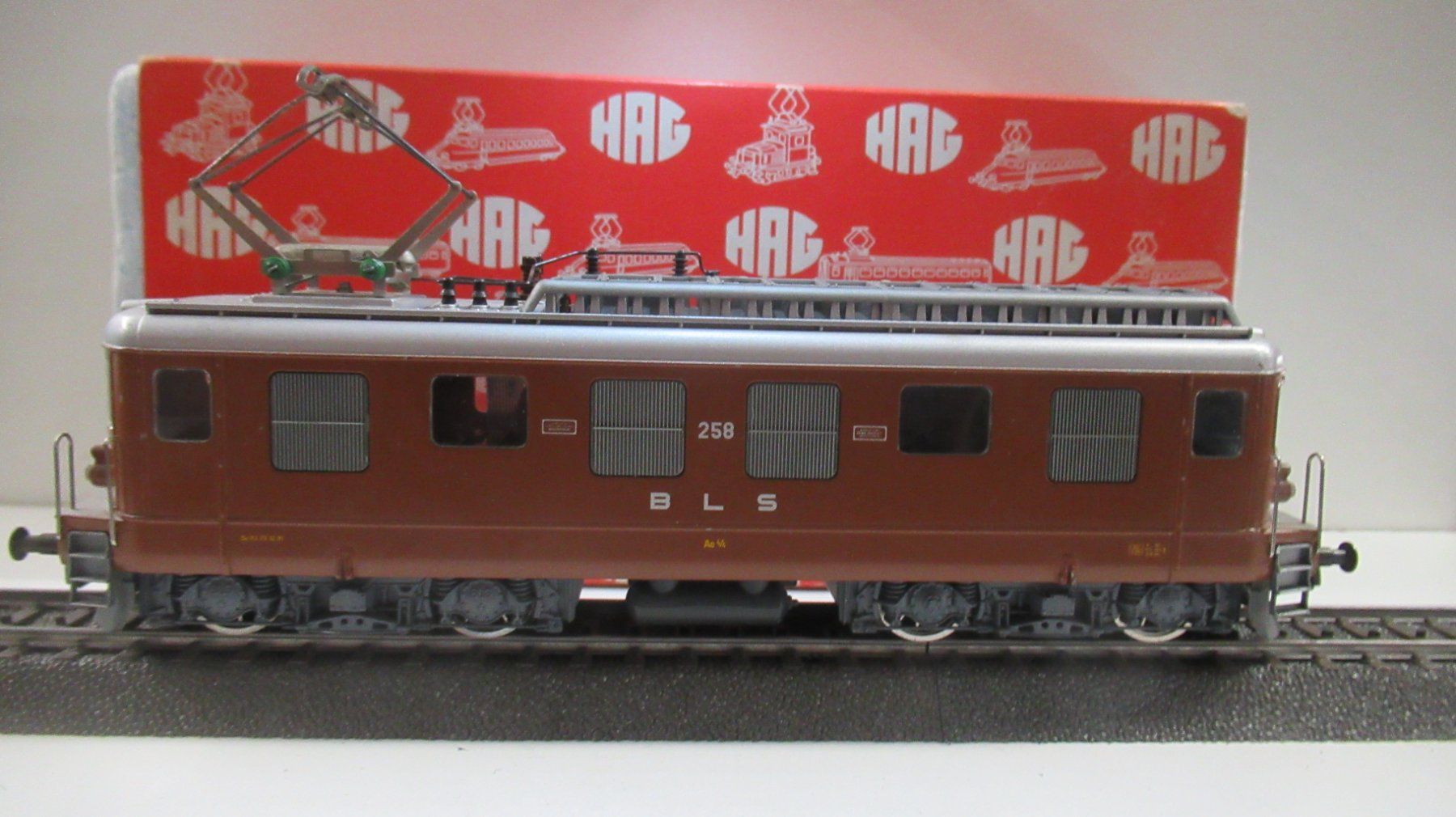 Hag Modellini di ferrovie: HAG Ae 4/4  BLS  Digital FX  platine NMT  "Top" – Nuovo (secondo la descrizione) da Martigny venduto da nevada98