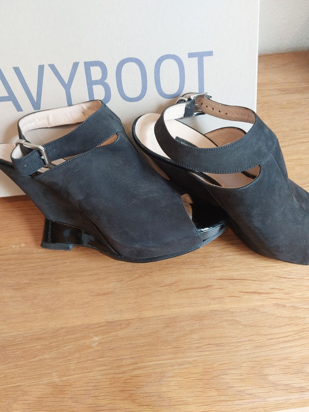 Navyboot Scarpe da donna: Schuhe/Sandalen Navyboot Gr. 38 – Usato da Hausen AG venduto da Emirfinn 1