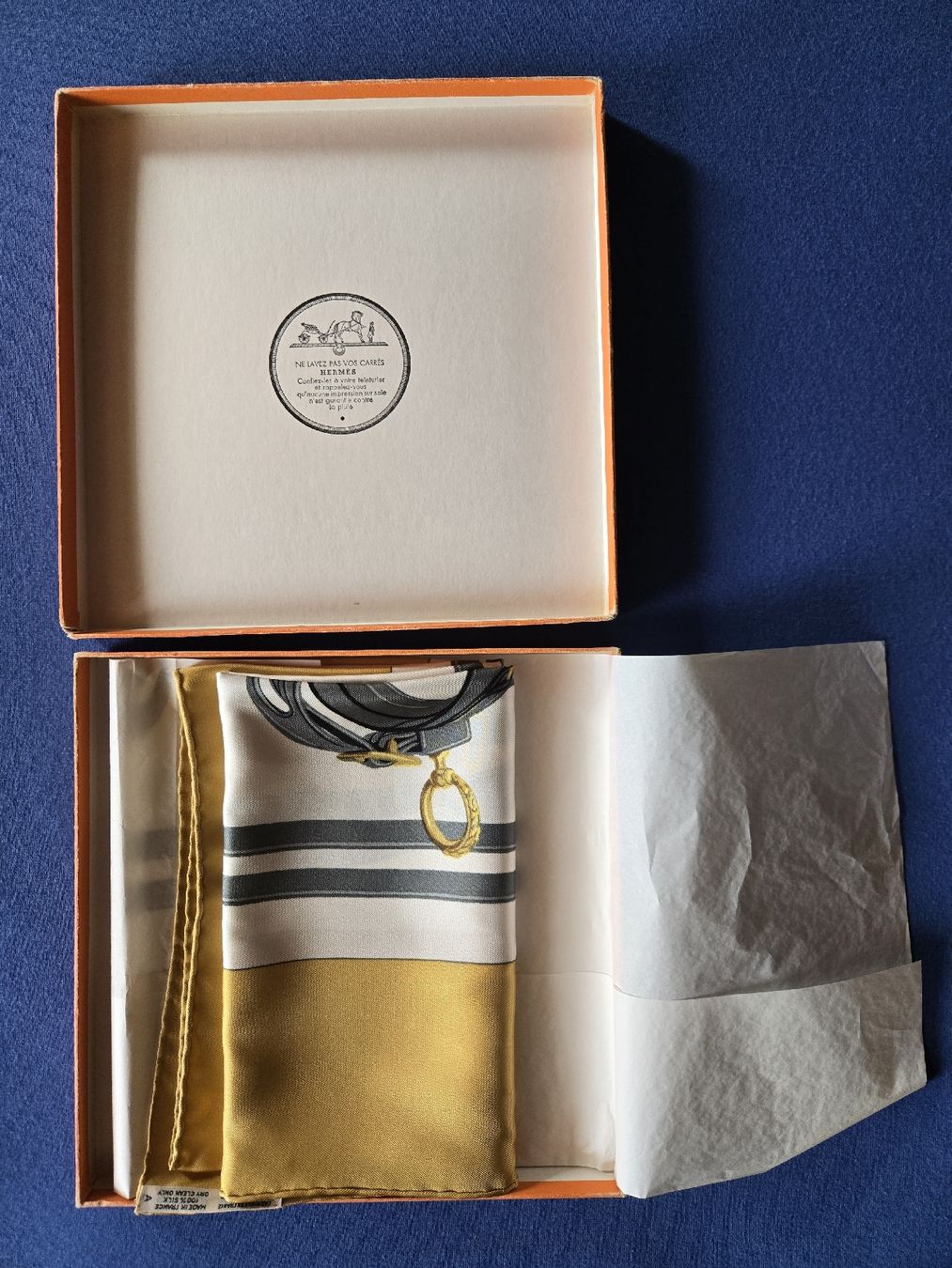Hermès Foulards, Tücher & Schals: foulard carré Hermes – Gebraucht aus Montet (Broye) von CandiceD 1