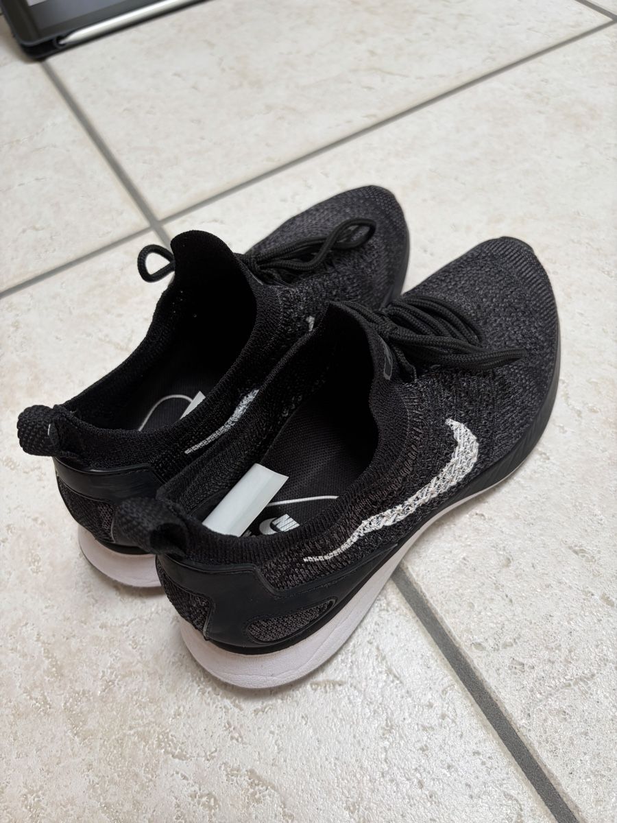 Nike Chaussures femmes: Nike Flyknit Racer T37.5 – Neuf (Voir description) à Biel/Bienne par lisalrh 2