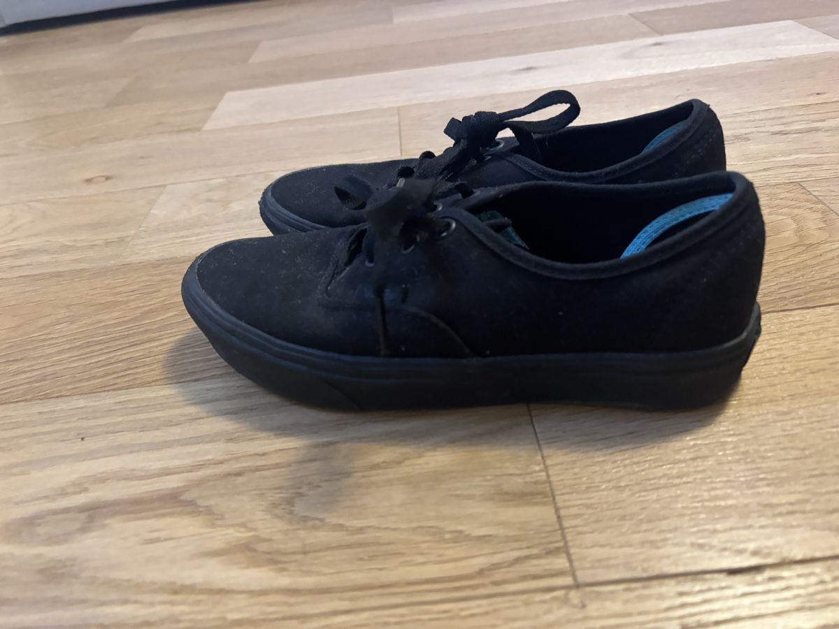Vans Scarpe da uomo: Schwarze Vans Schuhe – Usato da Tafers venduto da JP911