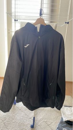 Joma Regenjacke, neuwertig, Grösse XL, ideal für den Herbst