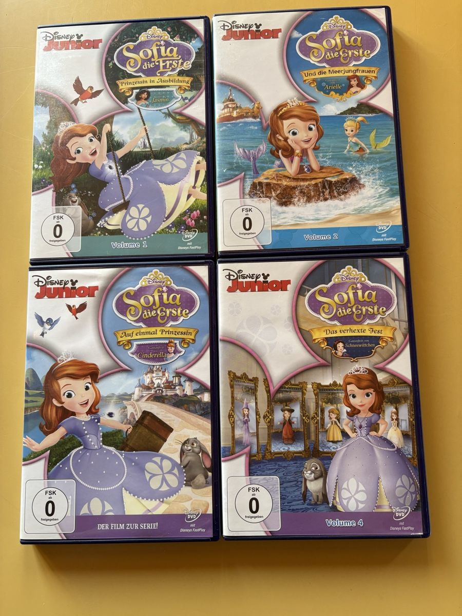Tutti i DVDs: 4 DVD SOFIA DIE ERSTE von DISNEY JUNIOR !!! – Usato da Bauma venduto da vorsteg01