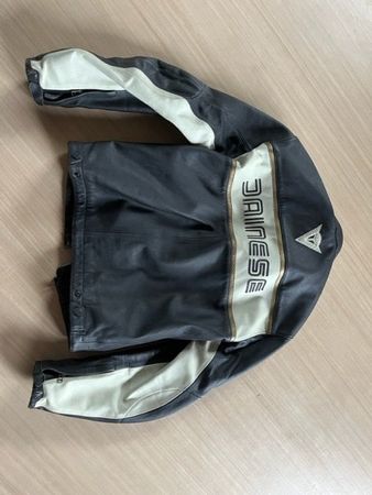 Dainese Lederjacke Motorradjacke Grösse 52 gebraucht