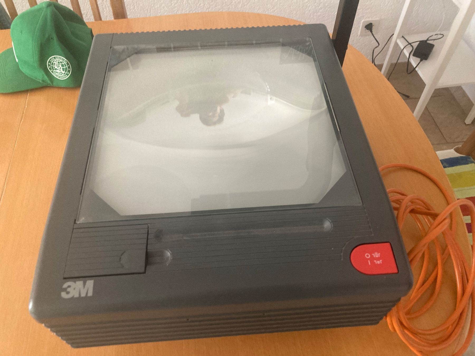 3M Proiettori: 3M Hellraumprojektor, funktionsfähig – Usato da Gelterkinden venduto da froggy80 1