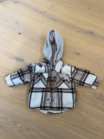 Jacke Grösse 68