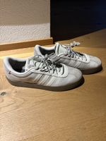 Turnschuhe Adidas
