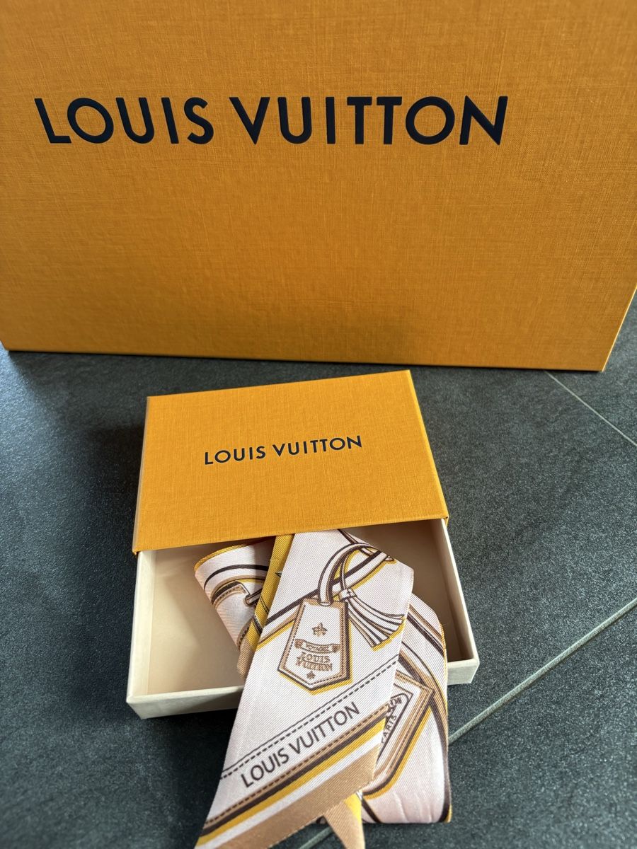 Louis Vuitton Foulard & Sciarpe: Louis Vuitton Bandeau – Nuovo (secondo la descrizione) da Fehren venduto da Frischki