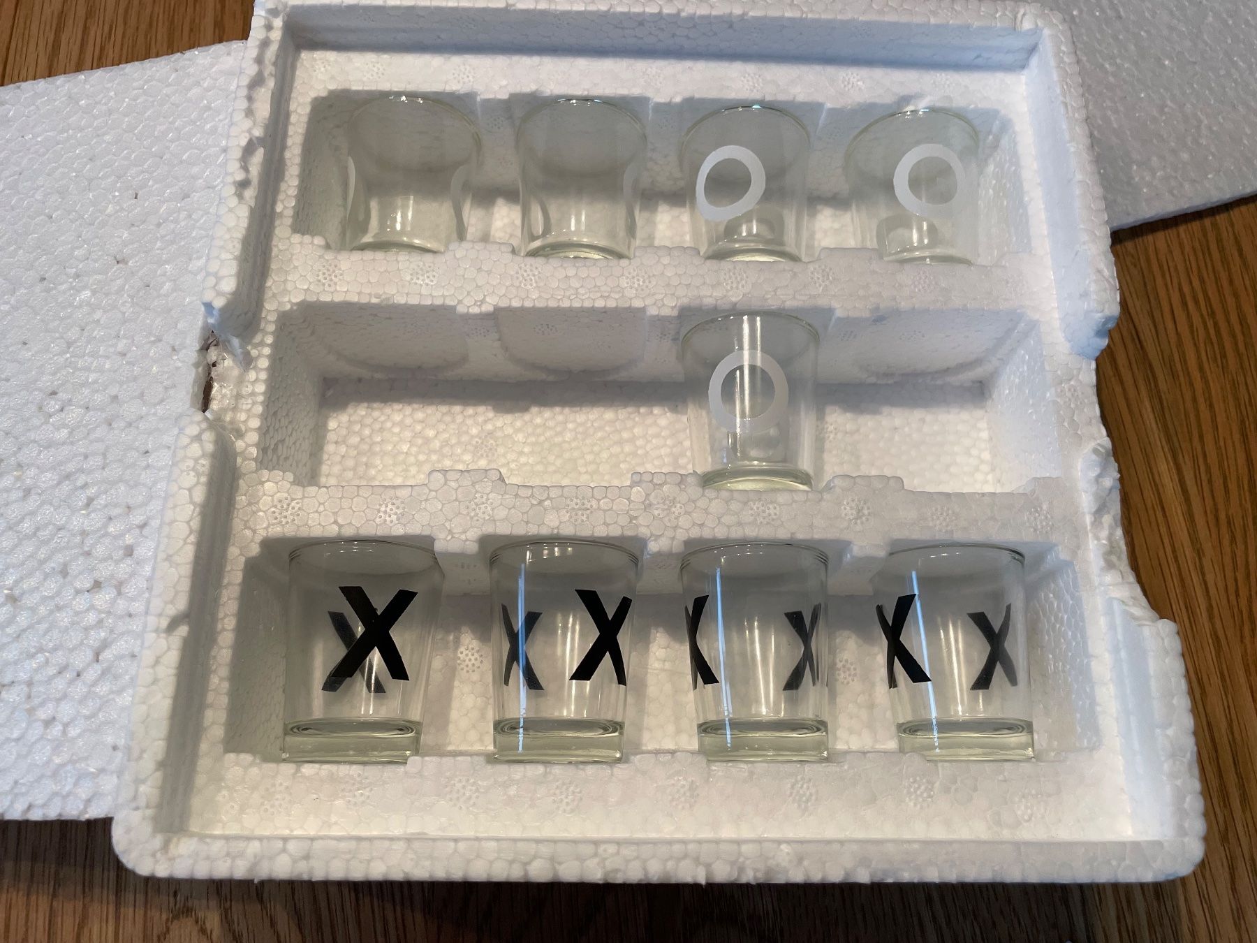 Giochi: Drinking Tic Tac Toe Spiel Glas – Usato da Buchs AG venduto da Noah148 3